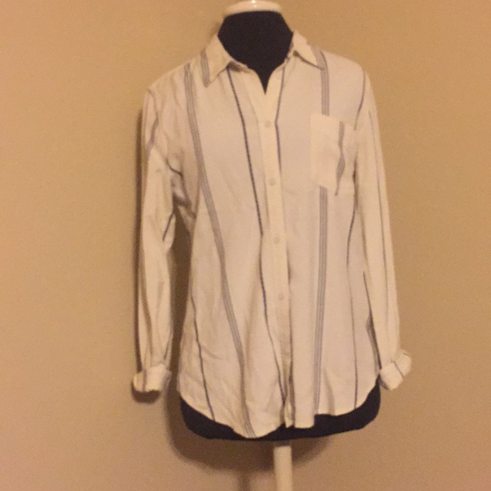 ❤️ Sanctuary white flannel button down with stripes ❤️